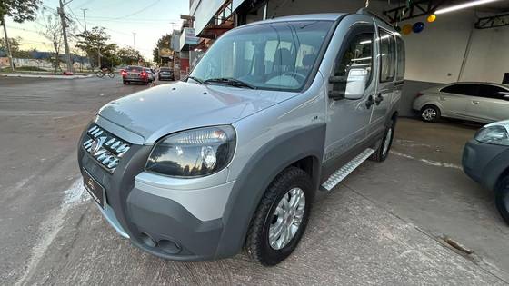 FIAT DOBLÒ 1.8 MPI ADVENTURE XINGU 16V FLEX 4P MANUAL FIAT DOBLÒ 1.8 MPI ADVENTURE XINGU 16V FLEX 4P MANUAL